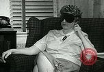 Immagine di L'abuso di droga United States USA, 1966, secondo 32 filmato di repertorio 65675024721