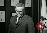 Standbild James Goddard sprechen über Drogen United States USA, 1966, aus Sekunde 22 historischem Filmmaterial Videoclip 65675024722