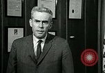 Standbild James Goddard sprechen über Drogen United States USA, 1966, aus Sekunde 23 historischem Filmmaterial Videoclip 65675024722