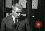 Standbild James Goddard sprechen über Drogen United States USA, 1966, aus Sekunde 24 historischem Filmmaterial Videoclip 65675024722