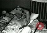 Standbild James Goddard sprechen über Drogen United States USA, 1966, aus Sekunde 45 historischem Filmmaterial Videoclip 65675024722