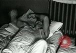 Standbild James Goddard sprechen über Drogen United States USA, 1966, aus Sekunde 47 historischem Filmmaterial Videoclip 65675024722
