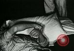 Standbild James Goddard sprechen über Drogen United States USA, 1966, aus Sekunde 54 historischem Filmmaterial Videoclip 65675024722