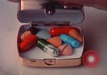Standbild illegalen Drogenkonsum öffentliche Bekanntmachung Washington DC USA, 1960, aus Sekunde 25 historischem Filmmaterial Videoclip 65675024735