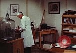 Immagine di Penicillina United States USA, 1950, secondo 56 filmato di repertorio 65675024752