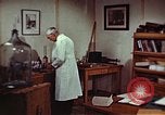 Immagine di Penicillina United States USA, 1950, secondo 58 filmato di repertorio 65675024752