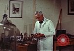 Immagine di Penicillina United States USA, 1950, secondo 59 filmato di repertorio 65675024752