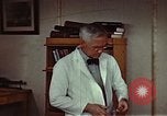 Immagine di Penicillina United States USA, 1950, secondo 62 filmato di repertorio 65675024752