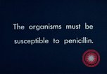 Immagine di Penicillina United States USA, 1950, secondo 23 filmato di repertorio 65675024757
