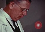 Standbild Penicillin United States USA, 1950, aus Sekunde 13 historischem Filmmaterial Videoclip 65675024761