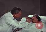 Standbild Penicillin United States USA, 1950, aus Sekunde 30 historischem Filmmaterial Videoclip 65675024761