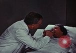 Standbild Penicillin United States USA, 1950, aus Sekunde 32 historischem Filmmaterial Videoclip 65675024761