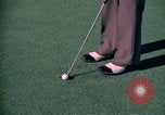 Standbild Golf und Schwimmen in den 70er Jahren Las Vegas Las Vegas Nevada USA, 1976, aus Sekunde 5 historischem Filmmaterial Videoclip 65675024764