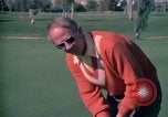 Standbild Golf und Schwimmen in den 70er Jahren Las Vegas Las Vegas Nevada USA, 1976, aus Sekunde 9 historischem Filmmaterial Videoclip 65675024764