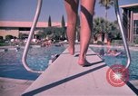 Standbild Golf und Schwimmen in den 70er Jahren Las Vegas Las Vegas Nevada USA, 1976, aus Sekunde 20 historischem Filmmaterial Videoclip 65675024764