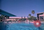 Standbild Golf und Schwimmen in den 70er Jahren Las Vegas Las Vegas Nevada USA, 1976, aus Sekunde 31 historischem Filmmaterial Videoclip 65675024764