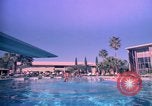 Standbild Golf und Schwimmen in den 70er Jahren Las Vegas Las Vegas Nevada USA, 1976, aus Sekunde 33 historischem Filmmaterial Videoclip 65675024764