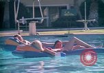Standbild Golf und Schwimmen in den 70er Jahren Las Vegas Las Vegas Nevada USA, 1976, aus Sekunde 47 historischem Filmmaterial Videoclip 65675024764