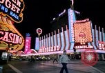 Standbild Casinos Las Vegas Nevada USA, 1976, aus Sekunde 27 historischem Filmmaterial Videoclip 65675024765