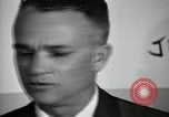 Standbild der Mensch spricht United States USA, 1966, aus Sekunde 22 historischem Filmmaterial Videoclip 65675024772