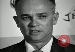 Standbild der Mensch spricht United States USA, 1966, aus Sekunde 40 historischem Filmmaterial Videoclip 65675024772