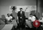 Standbild der Mensch spricht United States USA, 1966, aus Sekunde 53 historischem Filmmaterial Videoclip 65675024772