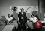 Standbild der Mensch spricht United States USA, 1966, aus Sekunde 54 historischem Filmmaterial Videoclip 65675024772