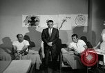 Standbild der Mensch spricht United States USA, 1966, aus Sekunde 56 historischem Filmmaterial Videoclip 65675024772