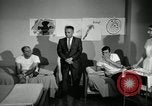 Standbild der Mensch spricht United States USA, 1966, aus Sekunde 61 historischem Filmmaterial Videoclip 65675024772