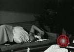 Standbild Lysergic Acid diethylamide illegalen Drogenmissbrauch Opfer United States USA, 1966, aus Sekunde 61 historischem Filmmaterial Videoclip 65675024773