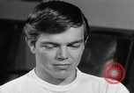 Image Interview de LSD drug user United States USA, 1966, de la seconde 60 séquences d'archives historiques vidéo 65675024774