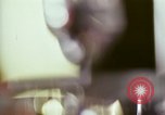 Image des activités de laboratoire United States USA, 1966, de la seconde 21 séquences d'archives historiques vidéo 65675024775