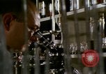 Image des activités de laboratoire United States USA, 1966, de la seconde 60 séquences d'archives historiques vidéo 65675024775