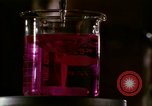 Image Le diéthylamide de l'acide lysergique imagerie parti United States USA, 1966, de la seconde 40 séquences d'archives historiques vidéo 65675024776