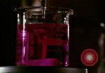 Image Le diéthylamide de l'acide lysergique imagerie parti United States USA, 1966, de la seconde 42 séquences d'archives historiques vidéo 65675024776
