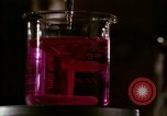 Image Le diéthylamide de l'acide lysergique imagerie parti United States USA, 1966, de la seconde 44 séquences d'archives historiques vidéo 65675024776