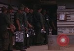 Image salle à manger Vietnam, 1966, de la seconde 3 séquences d'archives historiques vidéo 65675024797