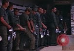 Image salle à manger Vietnam, 1966, de la seconde 5 séquences d'archives historiques vidéo 65675024797