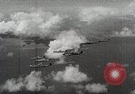 Standbild japanische Streitkräfte Angriff in Niederländisch Ostindien Celebes, 1942, aus Sekunde 23 historischem Filmmaterial Videoclip 65675024828