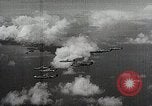 Standbild japanische Streitkräfte Angriff in Niederländisch Ostindien Celebes, 1942, aus Sekunde 24 historischem Filmmaterial Videoclip 65675024828