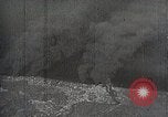 Standbild japanische Streitkräfte Angriff in Niederländisch Ostindien Celebes, 1942, aus Sekunde 30 historischem Filmmaterial Videoclip 65675024828