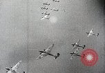 Standbild japanische Streitkräfte Angriff in Niederländisch Ostindien Celebes, 1942, aus Sekunde 42 historischem Filmmaterial Videoclip 65675024828