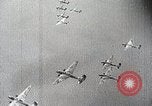 Standbild japanische Streitkräfte Angriff in Niederländisch Ostindien Celebes, 1942, aus Sekunde 43 historischem Filmmaterial Videoclip 65675024828
