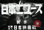 Immagine di Generale giapponese Mutaguchi Renya paga rispetti ai soldati caduti Singapore, 1942, secondo 3 filmato di repertorio 65675024830