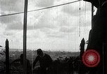 Immagine di Generale giapponese Mutaguchi Renya paga rispetti ai soldati caduti Singapore, 1942, secondo 55 filmato di repertorio 65675024830