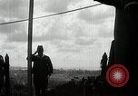 Immagine di Generale giapponese Mutaguchi Renya paga rispetti ai soldati caduti Singapore, 1942, secondo 58 filmato di repertorio 65675024830
