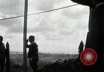 Immagine di Generale giapponese Mutaguchi Renya paga rispetti ai soldati caduti Singapore, 1942, secondo 61 filmato di repertorio 65675024830