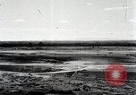Standbild verlassenen Flugplatz China, 1944, aus Sekunde 32 historischem Filmmaterial Videoclip 65675024839