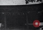 Standbild westliche Touristen Japan, 1937, aus Sekunde 15 historischem Filmmaterial Videoclip 65675024847
