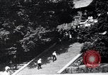Standbild westliche Touristen Japan, 1937, aus Sekunde 25 historischem Filmmaterial Videoclip 65675024847